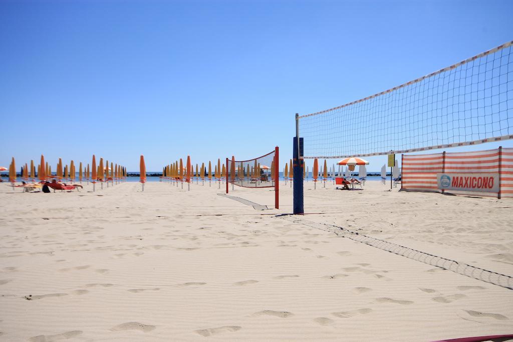 Agenzia Vear Sabrina 11B Villa Lido delle Nazioni Bagian luar foto